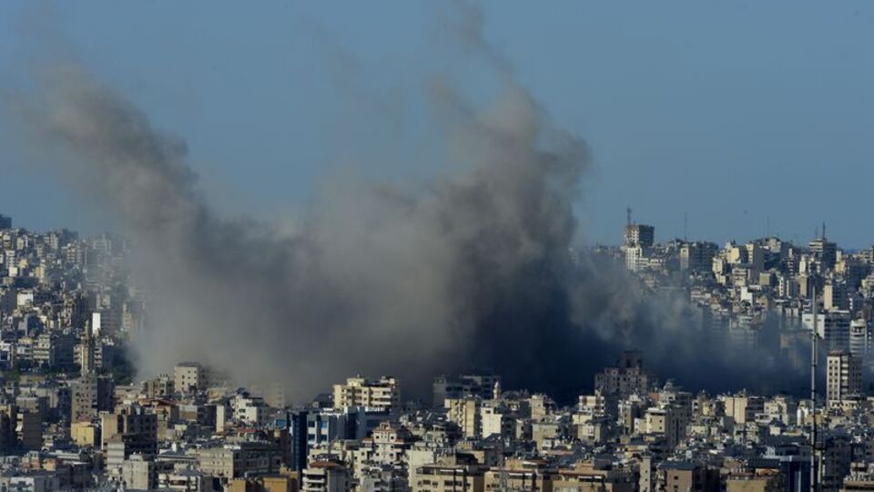 İsrail'den Beyrut'a üç saldırı