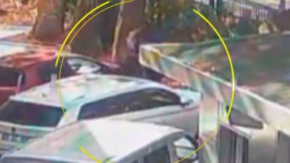 HSK'da bıçaklı saldırı!