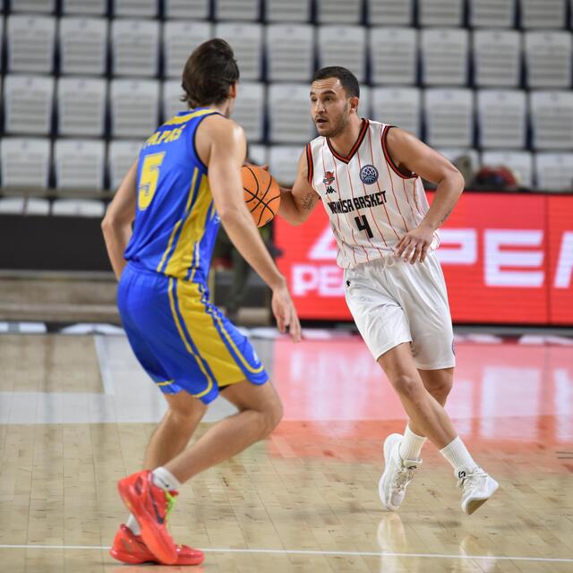 Manisa Basket liderliğini sürdürdü!