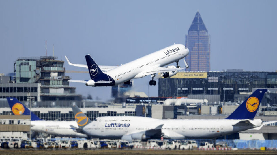 Lufthansa Beyrut ve Tahran'a uçuşları durdurdu