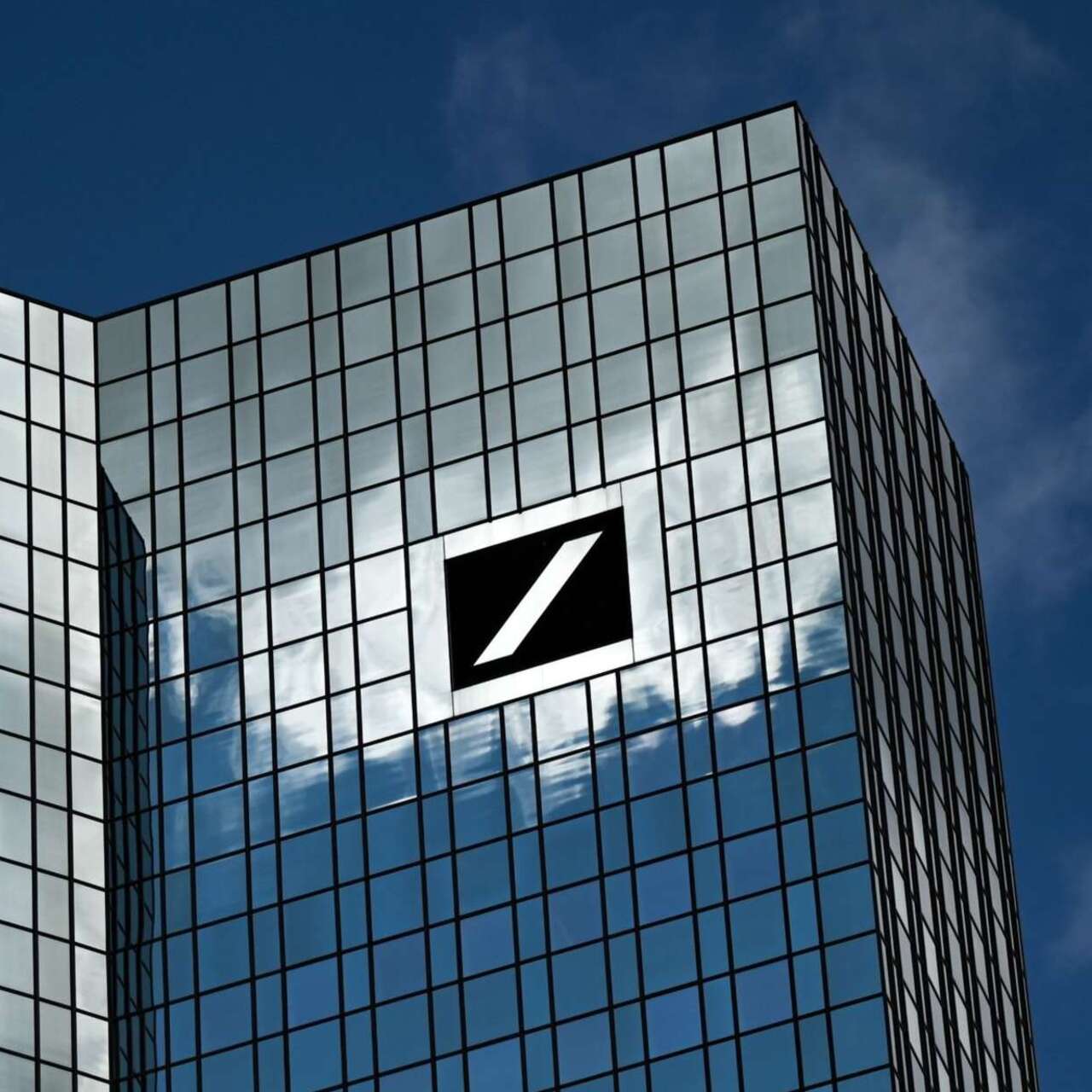 Deutsche Bank'tan 1.5 milyar Euro net kâr