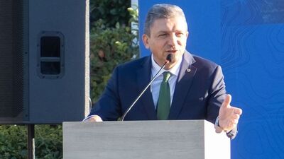 Vali Şahin'den otellere "sponsorluk" eleştirisi