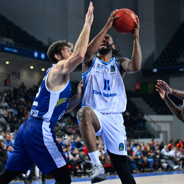 Türk Telekom, Valencia'ya diş geçiremedi