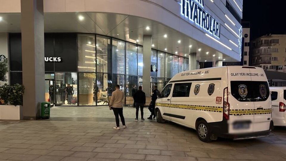 Antalya'da kahve zinciri şubesine saldırı