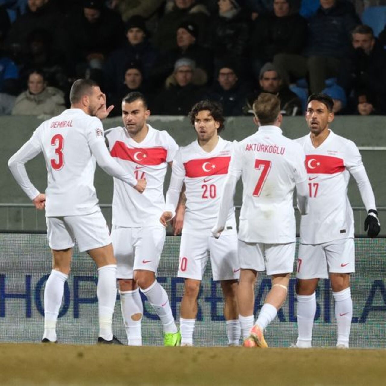 FIFA dünya sıralamasındaki yerimizi koruduk!