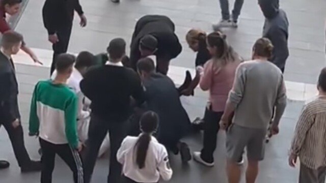 15 yaşındaki iki çocuk güvenlik görevlisini bıçakladı