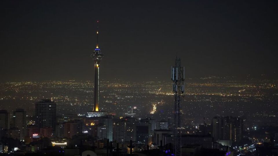 İsrail, İran'ı vurdu