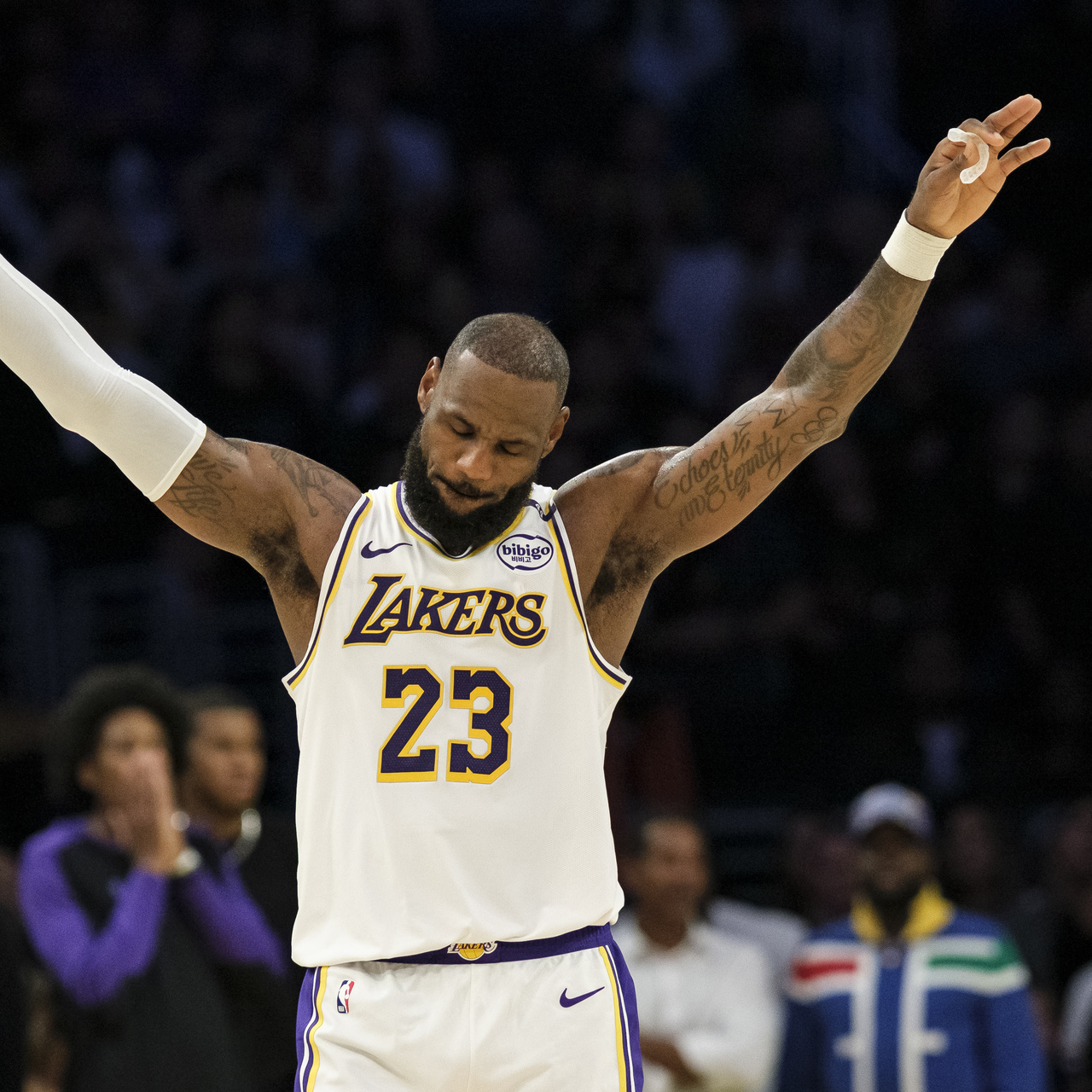 Lakers 3'te 3 yaptı