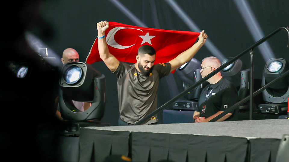 İbo Aslan'dan UFC'de 50 saniyede nakavt!