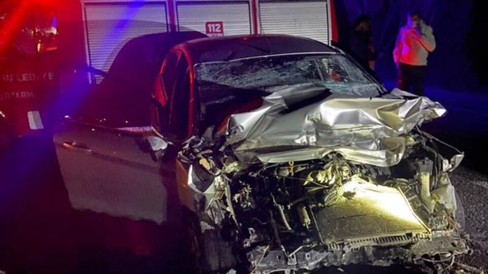 Tokat'ta otomobil ile traktör çarpıştı: 1 ölü, 2 yaralı