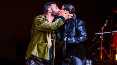 Âşıklardan 'Kapkara'