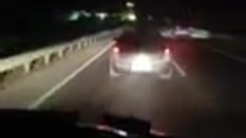 Ambulansa dakikalarca yol vermedi! Valilikten açıklama
