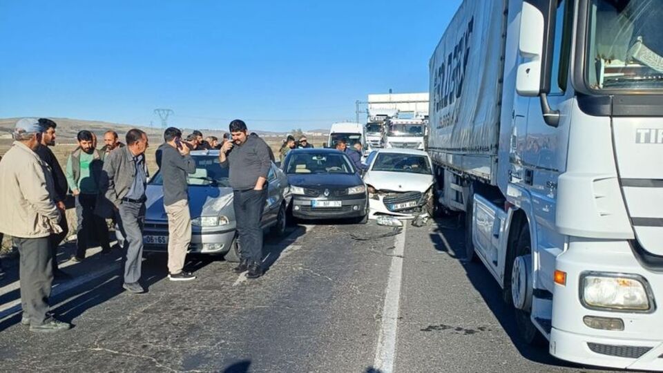 Kars'ta zincirleme trafik kazası