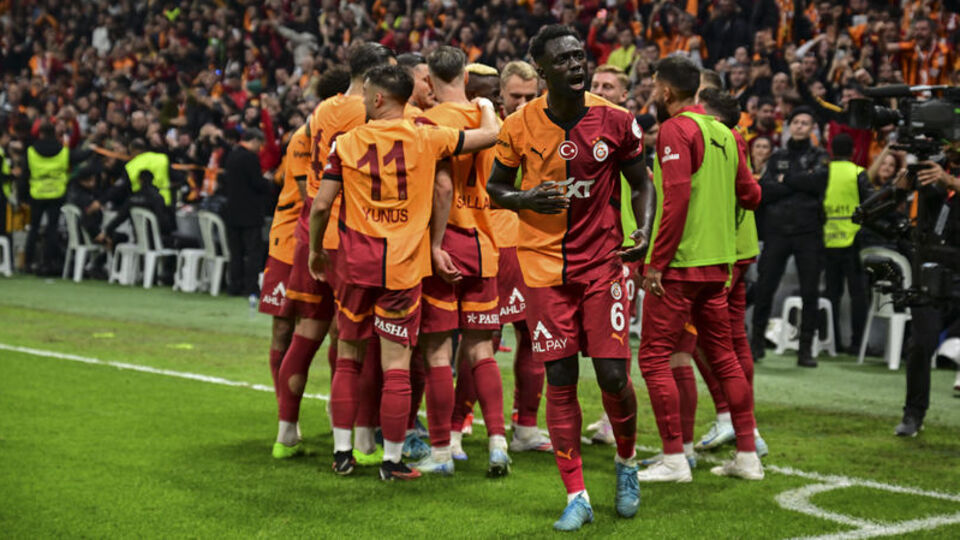 G.Saray'dan Beşiktaş'a olay gönderme!