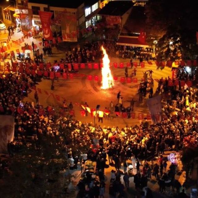 Bu ilçede "Cumhuriyet" geleneklerle kutlanıyor