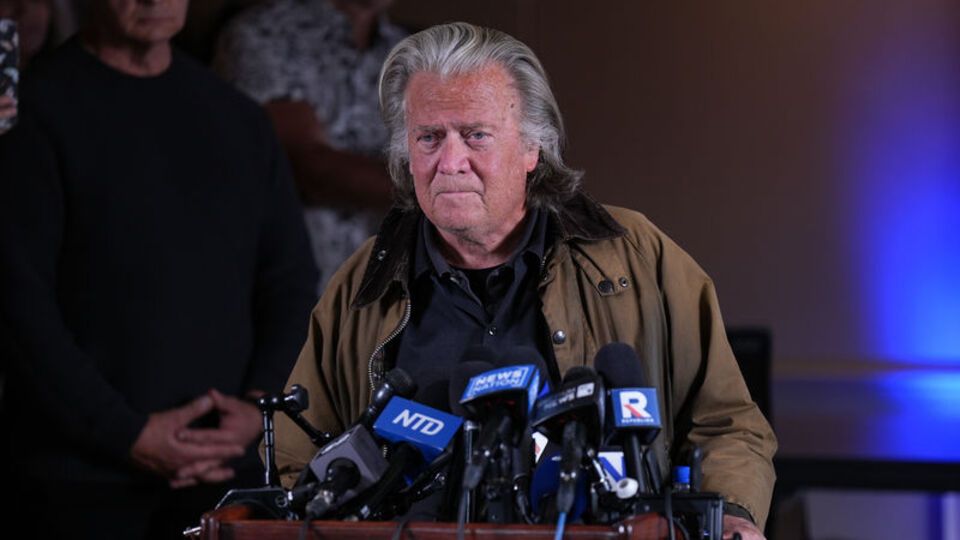 Trump'ın danışmanı Bannon tahliye edildi