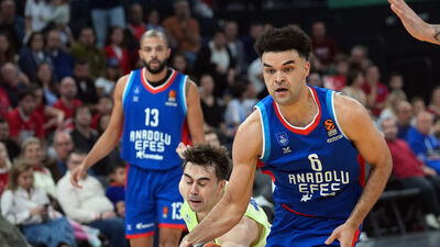 A.Efes, Almanya'da galibiyet peşinde!