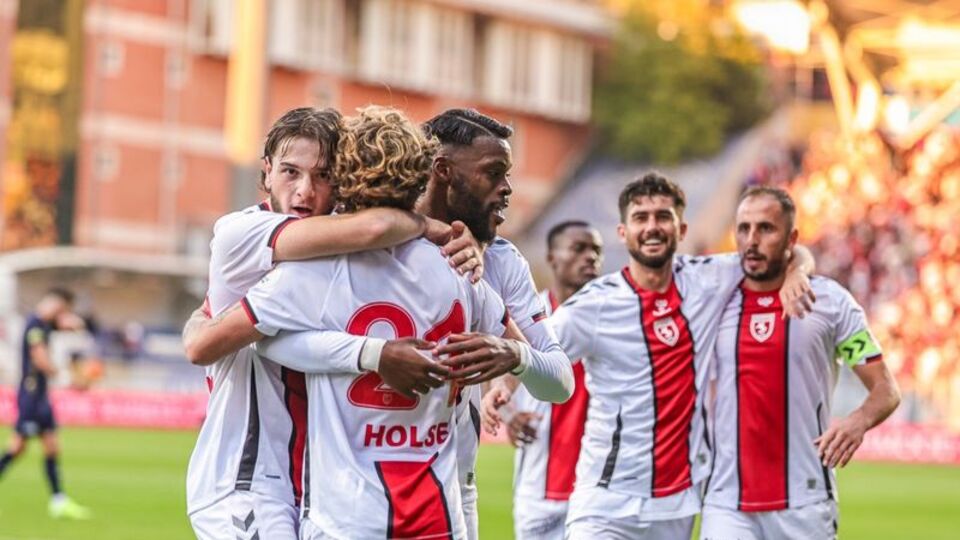 Samsunspor, dünya devlerini geride bıraktı!