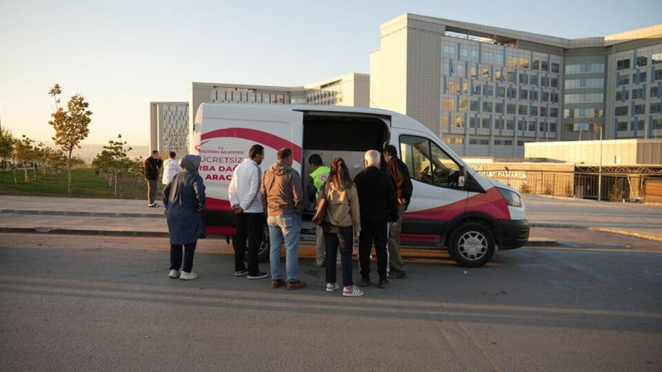 Keçiören'de sabah sıcak çorba ikramı
