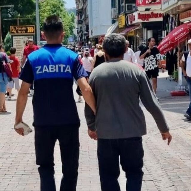 Eskişehir'de "dilencilik" yapan 297 kişiye ceza