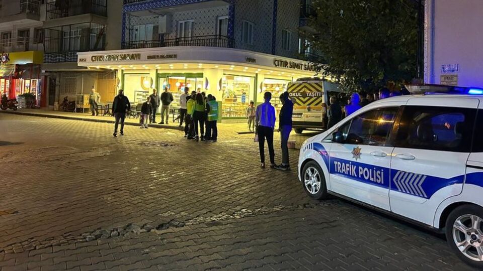 Feci kaza! 14 aylık bebek annesinin elinden fırladı