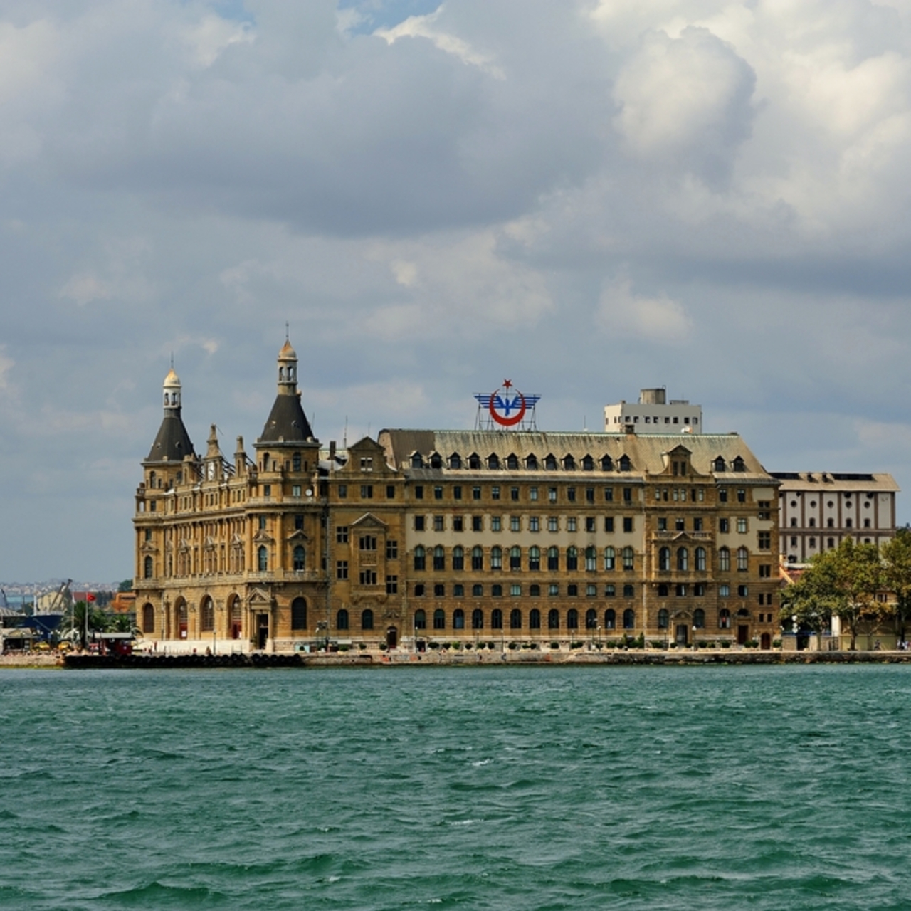 Haydarpaşa ve Sirkeci Garı'na ne olacak?