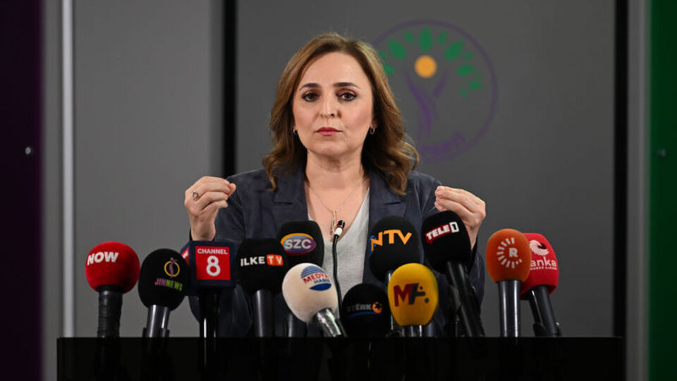 DEM Parti: Ahmet Özer'i serbest bırakın
