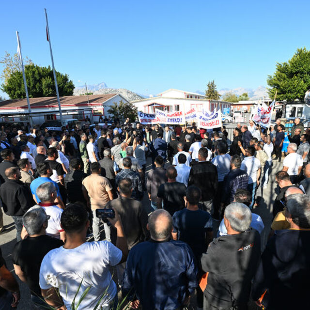Antalya'da "C" plakası eylemi