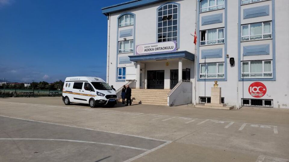 Yorgun mermi öğrencinin yanına düştü!