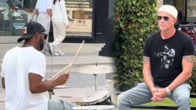 Sokak müzisyeninin özel seyircisi