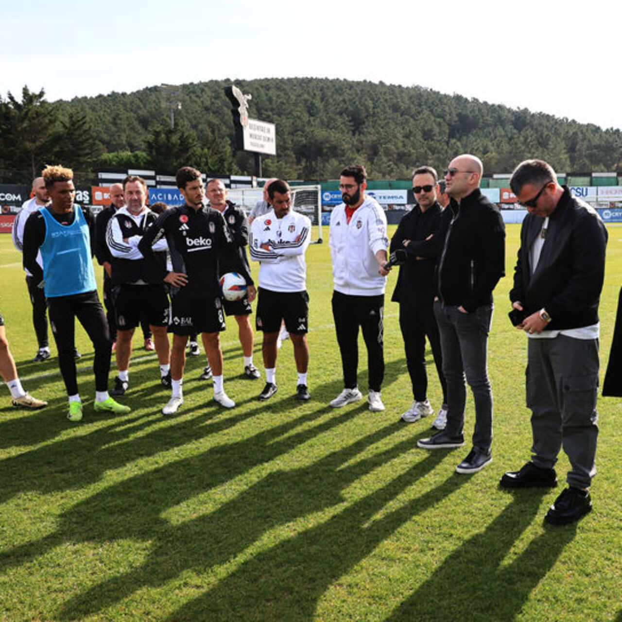 Beşiktaş yönetiminden takıma ziyaret