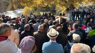 Tunceli'de yöre halkından 'koruma' statüsü düşürülen 'Munzur Gözeleri' için  eylem