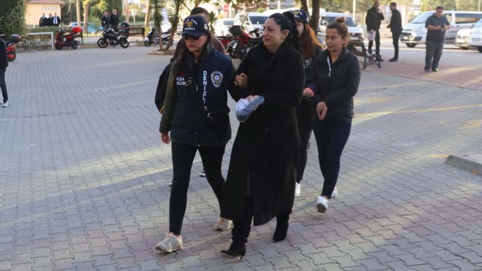 Akılalmaz olay! Yaşlı kadını 1 yılda 33 milyon TL dolandırdılar!