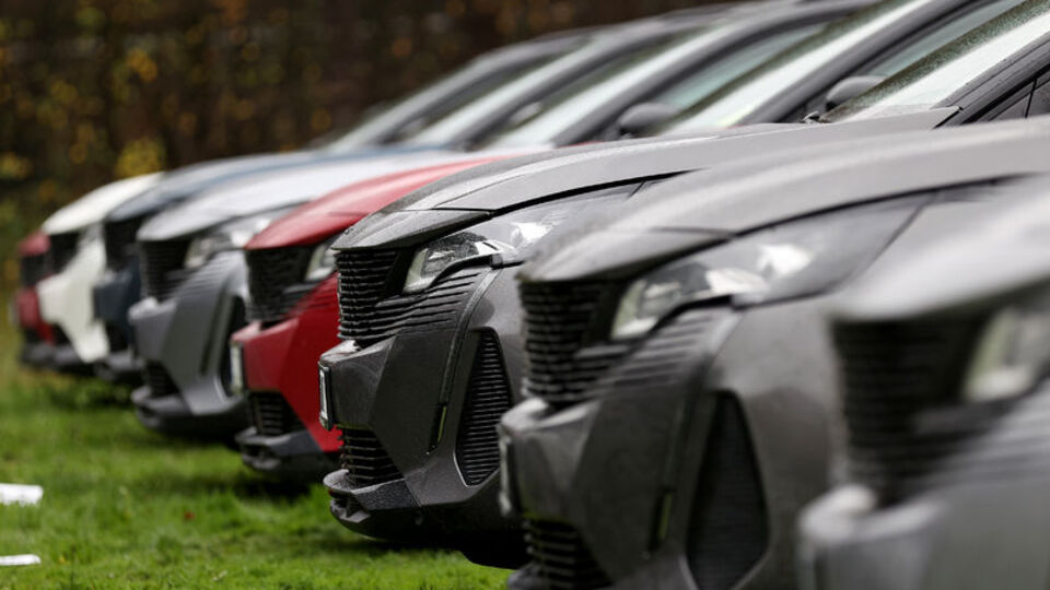 3 ülkeden ithal edilen araçlara ek vergi