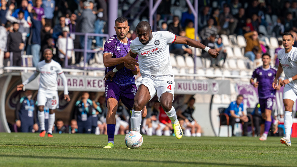 Ahlatcı Çorum, 3 puanı 3 golle aldı!