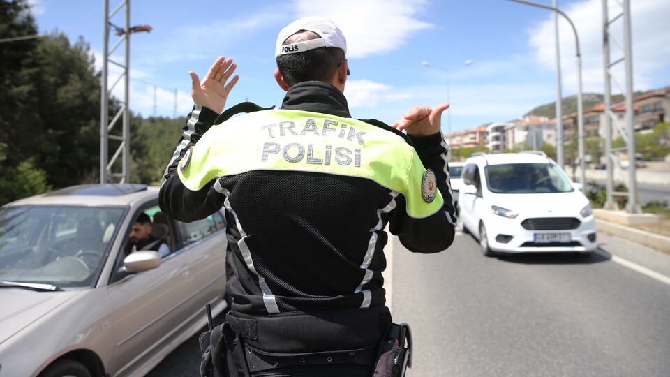 678 bin kişiye emniyet kemeri cezası