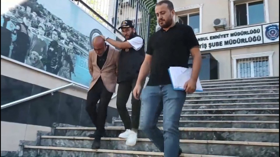 Sahte polise servet kaptırdı