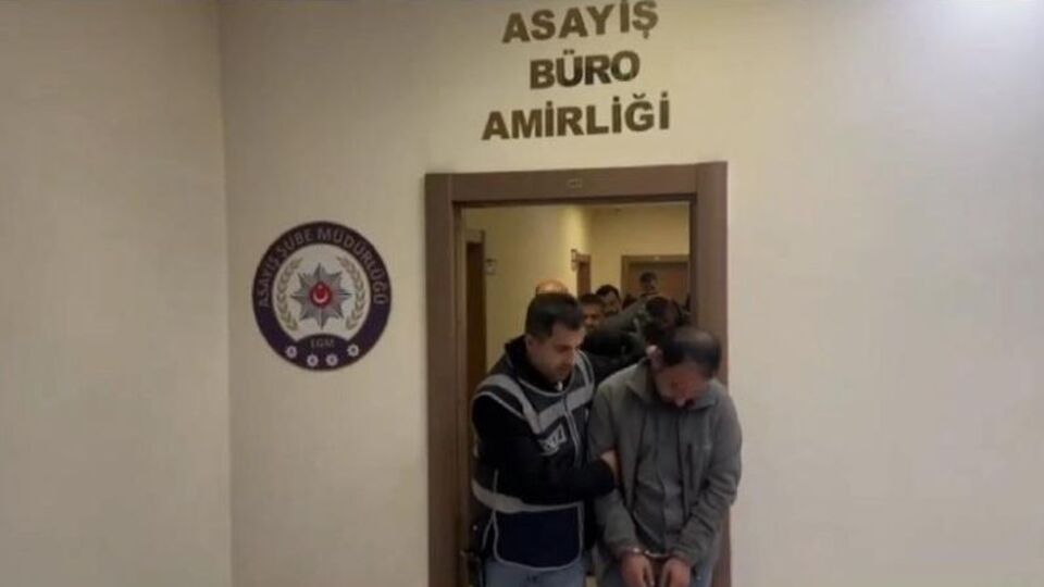 20 bin liraya ehliyet sınavında kopya çektiren çete çökertildi