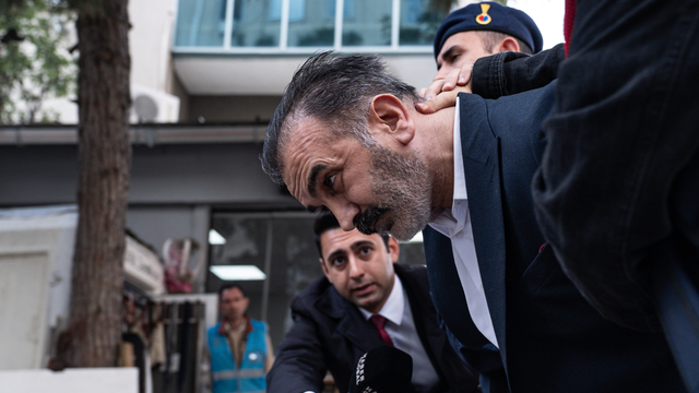 'Yenidoğan çetesi savcısı el çektirildi' iddiasına çok sayıda gözaltı