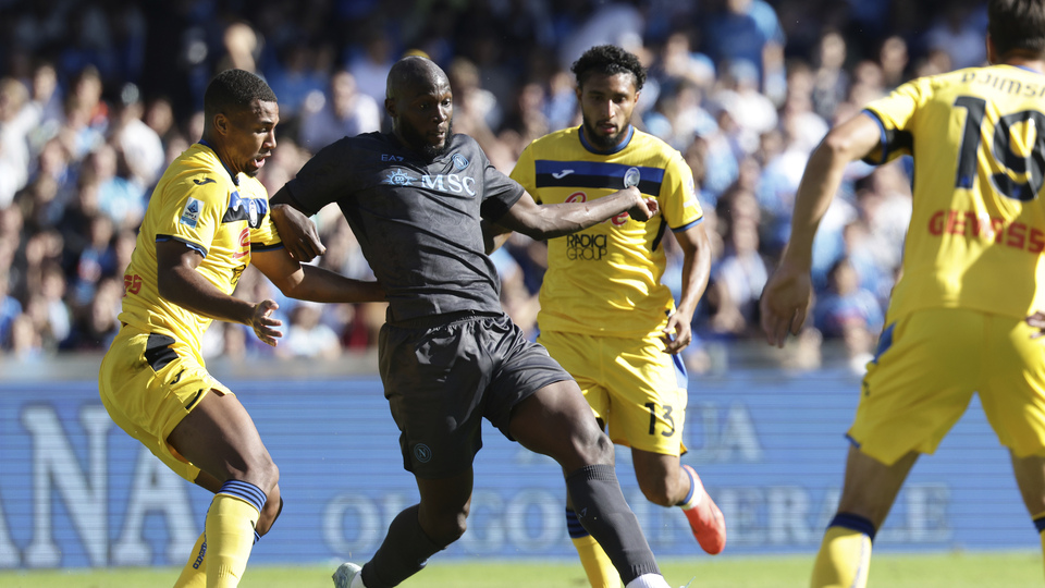 Napoli'ye evinde soğuk duş!