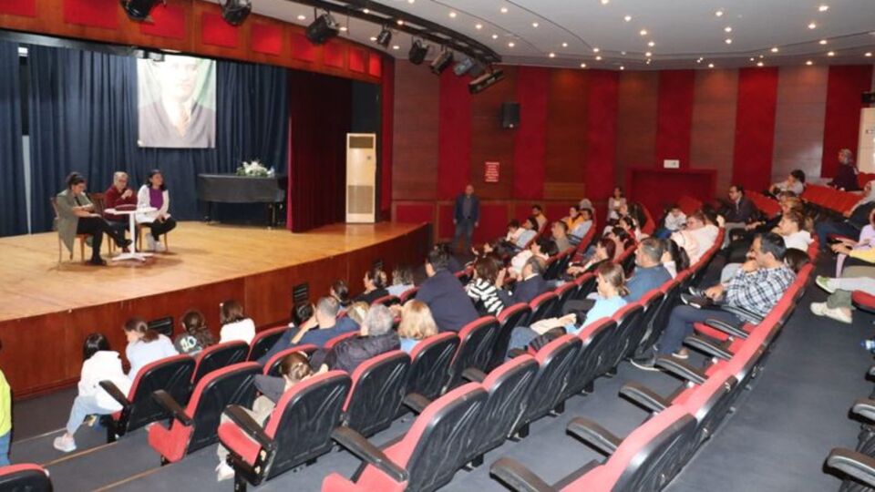 Nazilli'de tiyatro topluluğuna yoğun ilgi