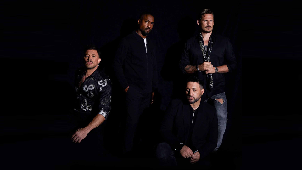 Blue, İstanbul'a geliyor