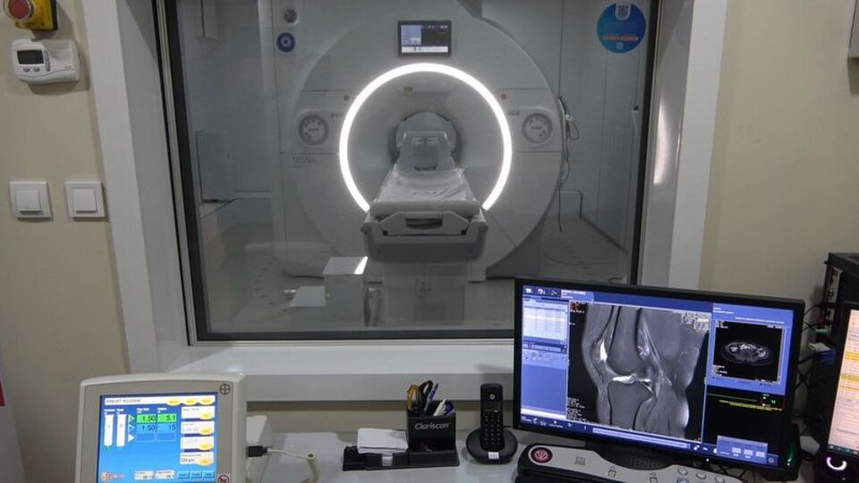 Yapay zekalı MR'lar geldi! İki kat daha fazla hastaya bakılacak