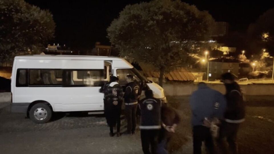 Erzincan'da göçmen kaçakçılığı: 4 tutuklama