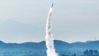 Kuzey Kore'den Kore Yarımadası'nın doğu kıyılarına balistik füze