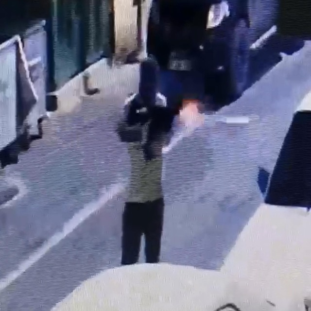 Husumetlisinin iş yerine ateş açtı