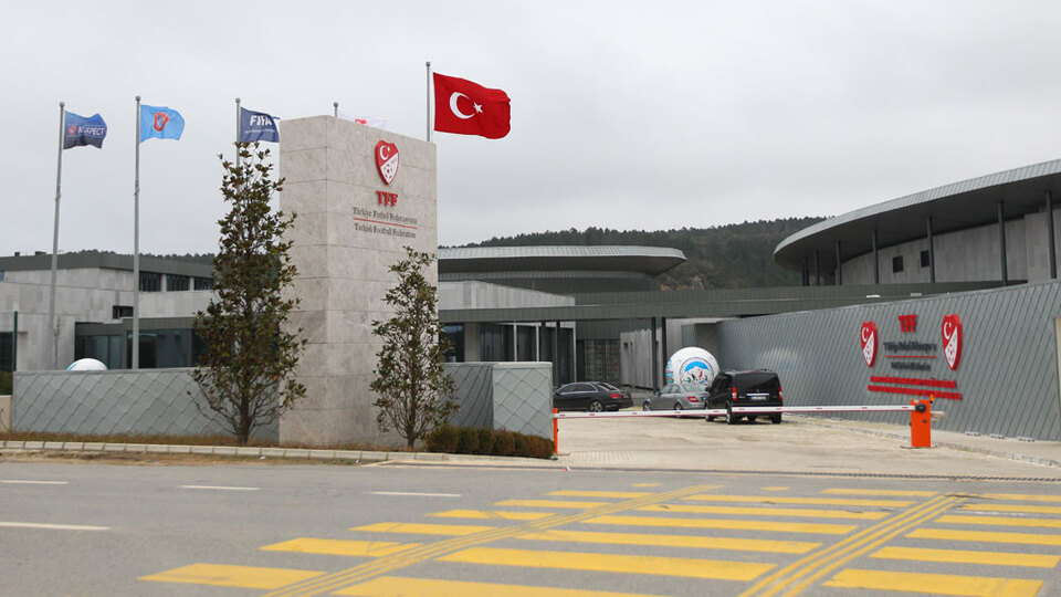 Yasa dışı bahis reklamına puan silme cezası!