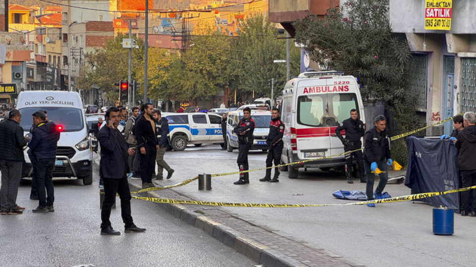 Silahlı kavgada iki kardeş öldü, 2 kişi yaralandı