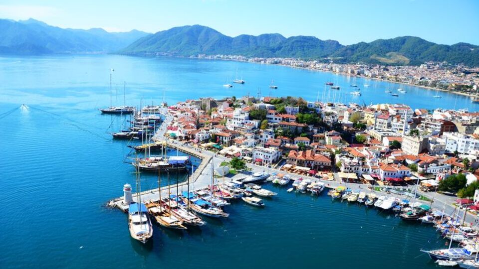 Marmaris Belediyesi'nden "enerji ve iklim" imzası