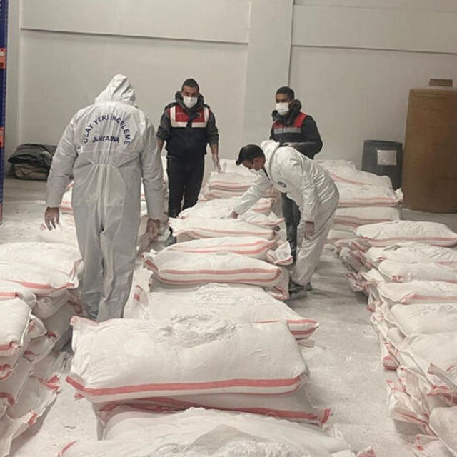 Tam 250 kilo! Piyasa değeri 260 milyon TL! Bebek pudrasına karıştırmışlar!